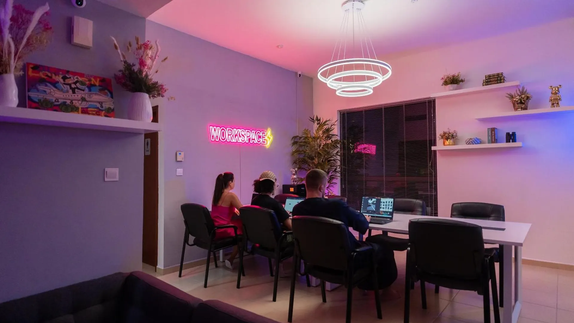 Hostel Berloga Capsule Jbr Dubai